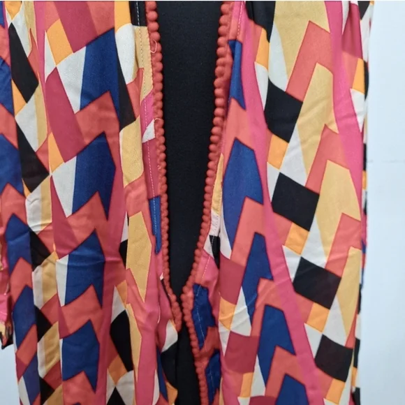 NEW! Curations Printed Topper/Cardigan - Picture 7 of 7